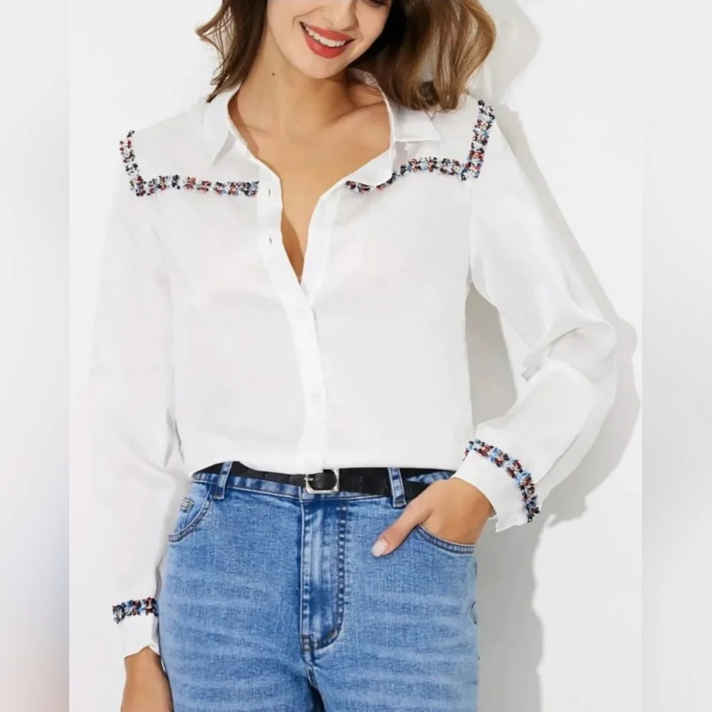 🔥NWT Zara embellished, textured, white blouse size XS